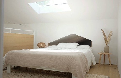Venice House | Architectural Venice Beach Guesthouse with Sauna and Spa