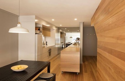 Chinatown Apartment | Architecturally Designed 2 Bedroom Apartment right by Parliament House