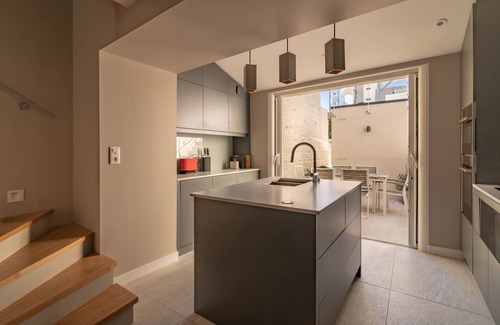 Ars-en-Re House | Architecturally remodelled and renovated village house