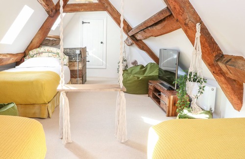 Burford House | ARCHWAY COTTAGE, family friendly, with a garden in Burford
