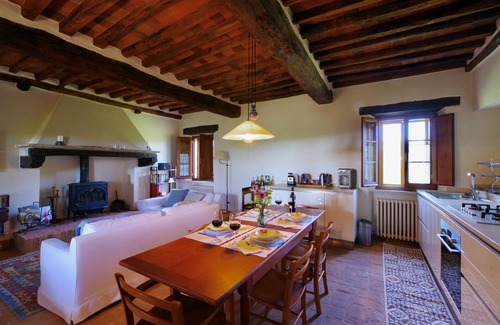 Castelnuovo Berardenga Apartment | Arco al Poggio, Arceno Rentals Club, Spacious Chianti Apt, Pool, Concierge, WiFi