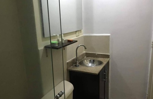 Cali Apartment | Arco Apartasuites Apartment 9 -NO A/C-