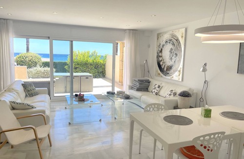 Miami Platja House | ARCOS casa adosado primera línea