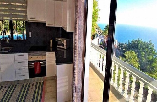Arco da Calheta Apartment | Arcos Grand Studio Suite with pool