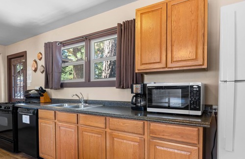 The Village Cottage | Arctic and Grey Fox Combined Pet Friendly