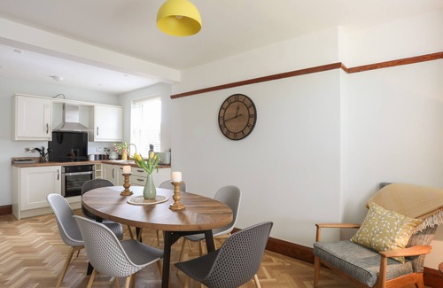 Edern House | ARDDOL, family friendly, character holiday cottage in Morfa Nefyn