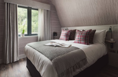 Arrochar Cottage | Ardlui Retreat Lodge 1