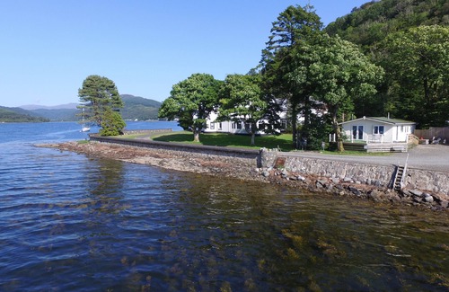 Arrochar Ski Chalet | Ardmay Chalet, Arrochar, stunning lochside location Free Kayaks and SUPS