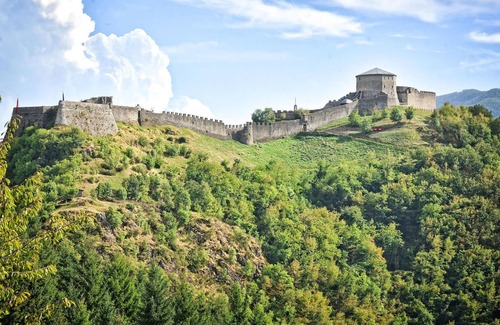 San Romano in Garfagnana House | Are you dreaming of an authentic Tuscany vacation in idyllic tranquility? Then this beautiful vacati