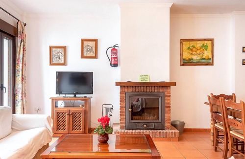 Grazalema House | Are you dreaming of a relaxing vacation in an Andalusian village? Then this vacation home might be t