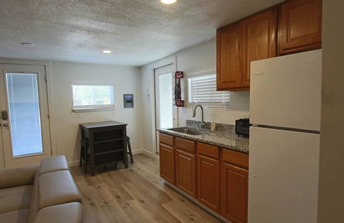 Hurricane House | Area 51 | Private Micro Pool-Resort | Pets OK