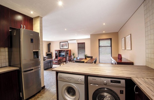 Windhoek Cabin | Arebbusch Travel Lodge