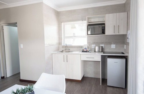 Windhoek Cabin | Arebbusch Travel Lodge