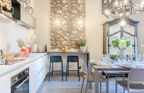 Lucca Historical Center Apartment | ARIAS APARTMENT in the iconic Piazza San Michele