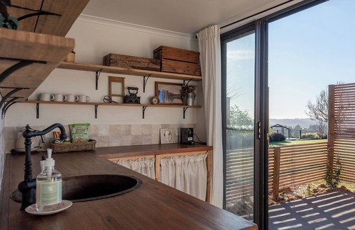 Yolla Apartment | Arion Park Clydesdale Farmstay in Yolla