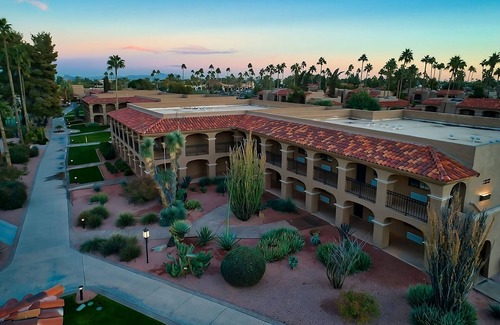 South Scottsdale Resort | Arizona Like It Should Be! 2 Modern Units, Family-Friendly, Free Parking!