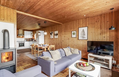 Vemb House | "Arlin" - 380m to the fjord by Interhome