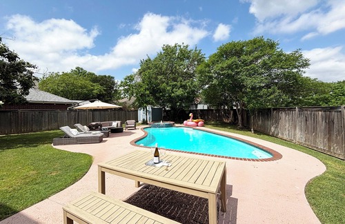 West Oak Hill House | Armadillo’s Pad – Pool, Game Room, Gym & more…