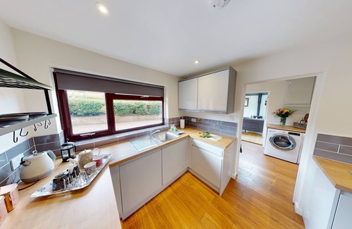 New Forest District Apartment | Arniss Lodge - Three Bedroom Apartment, Sleeps 6