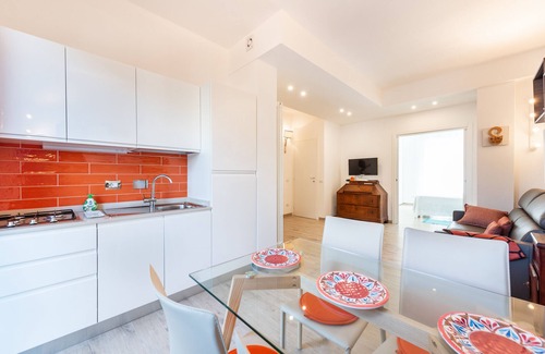 Gavinana Apartment | Arno Modern Apartment Lift & Free Parking Space
