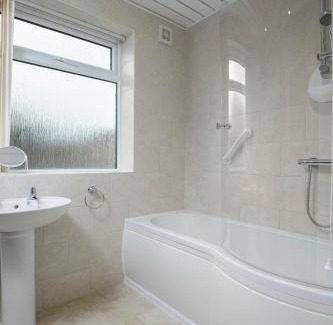 South Shore House | Arnside - Spacious 10-Bedroom Seaside Cottage