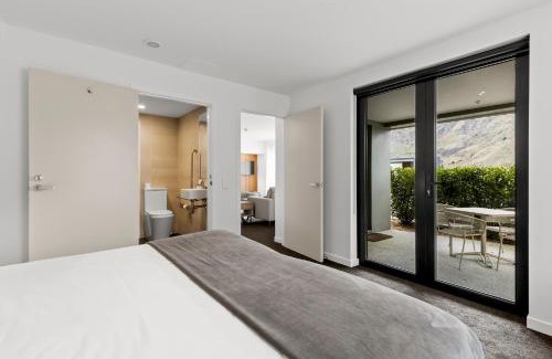 Arthur's Point Apartment | Aroha Apartment at the base of Coronet Peak