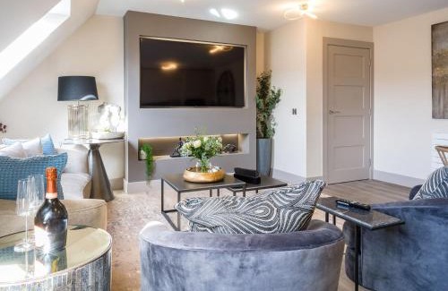 Isle of Arran House | Arran Shores Luxury Shorefront Apartment 14