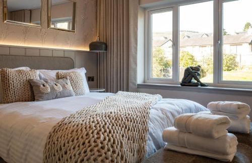 Isle of Arran House | Arran Shores Luxury Shorefront Apartment 9