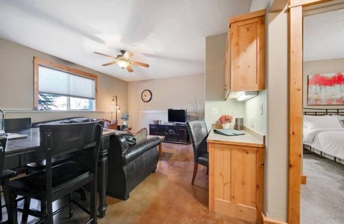 West Yellowstone Condo | Arrowhead Condos Unit 1