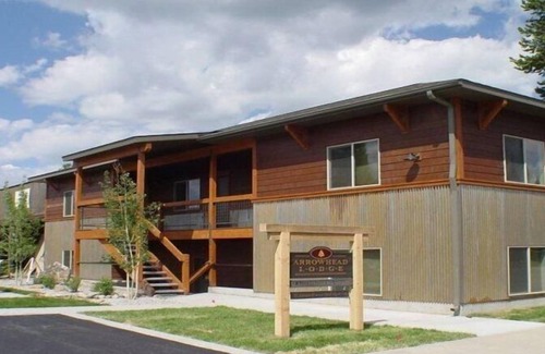 West Yellowstone Condo | Arrowhead Condos Unit 2