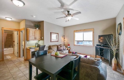 West Yellowstone Condo | Arrowhead Condos Unit 5