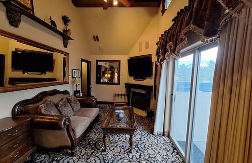 Doubleheader Bed & Breakfast | Arrowhead Manor B&B