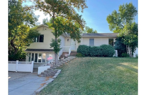 Rapid City Apartment | Arrowhead2! An updated westside charmer!