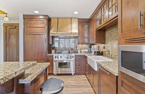 Empire Pass Condo | Arrowleaf Lodge at Deer Valley Resort - Two Bedroom Residence #301