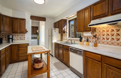 Santa Fe House | Arroyo's Edge | Pets, Near Trails and Downtown
