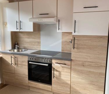 Brixlegg Apartment | ART - Apartments Tirol with Balcony & FREE Parking