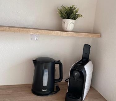 Brixlegg Apartment | ART - Apartments Tirol with Balcony & FREE Parking