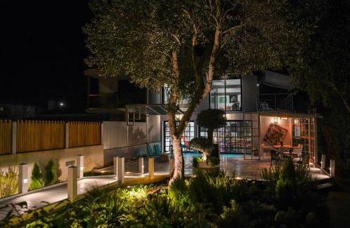 Lefkada Town House | Art BeachFront Villa