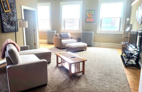 Jackson Apartment | Art BnB in Downtown Jackson
