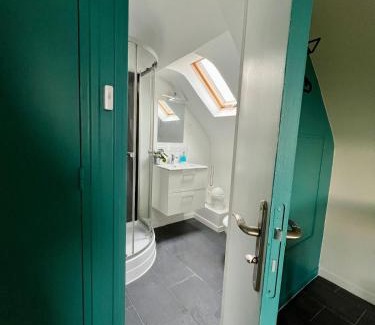 Chatellerault Apartment | Art déco lumineux & confort en plein centre - Studio Paris