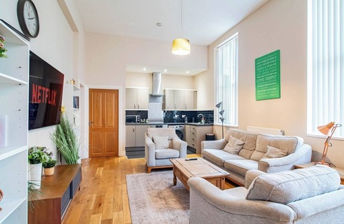 Sheffield Apartment | Art Deco 1-Bedroom Apartment in Sheffield
