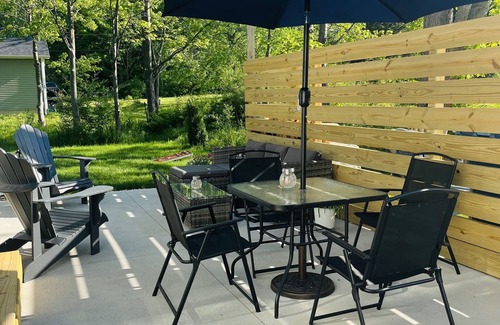 Miami Park House | Art House By Lake Michigan *5 min walk from Lake Bluff *Private Beach Access*