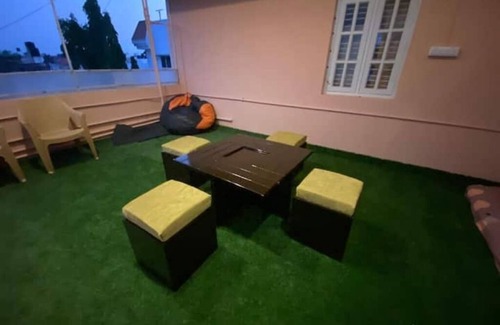 RT Nagar Apartment | Art House - Luxury Apartment with Air Conditioning - 101