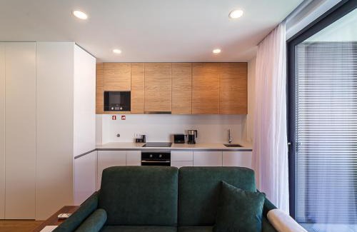 Aveiro Apartment | Art Living Gravito incl Parking by Home Sweet Home Aveiro