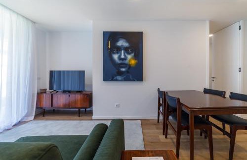 Aveiro Apartment | Art Living Gravito incl Parking by Home Sweet Home Aveiro