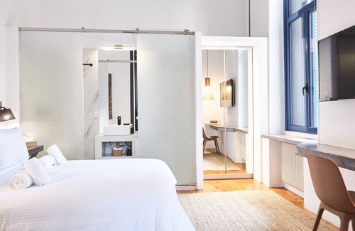 Plaka Hotel | Art Pantheon Superior Suite in Plaka Acropolis area