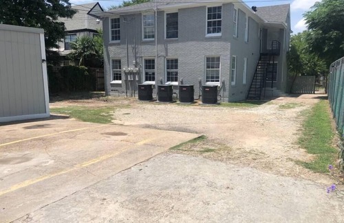 Kessler Apartment | ART♥ State Fair Suite. Spacious 1 BR apartment