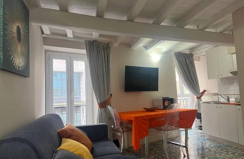 Rione III Colonna Apartment | Artemide Domus Romae.