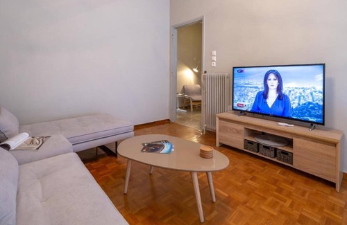 Ampelokipoi Apartment | Artemis - Athens Deluxe City Center Apartment