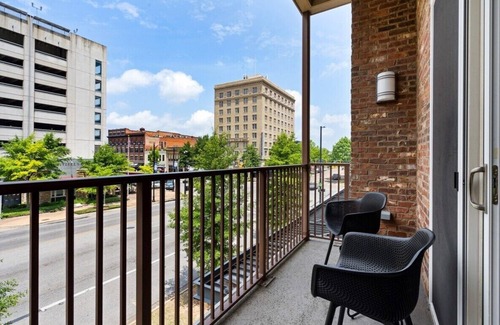 Montgomery Apartment | Artful 1BR Loft | Steps from Montgomery Arts